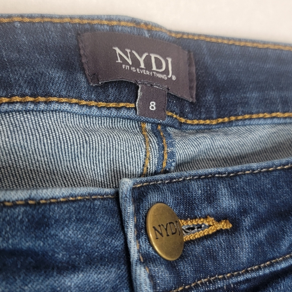 Women's NYDJ LIFT/TUCK Technology Size 8. #454 - Picture 7 of 7